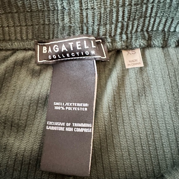 Bagatelle Green Corduroy Pull On Soft Flared Pant Size XS - Picture 4 of 4